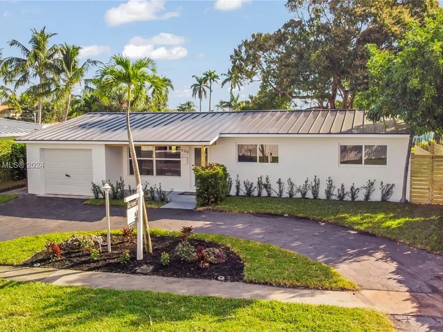 660 SE 4th Ave, Pompano Beach FL 33060
