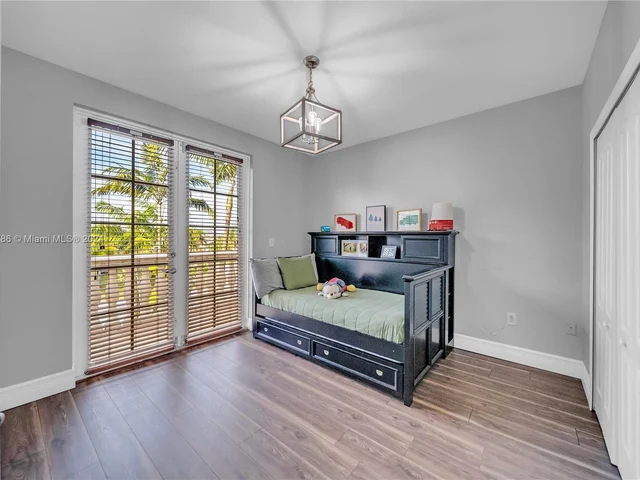 15602 SW 161st St, Miami FL 33187