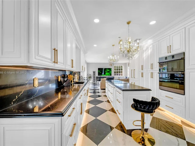 15602 SW 161st St, Miami FL 33187