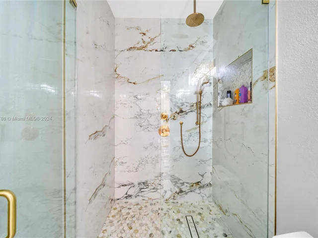 15602 SW 161st St, Miami FL 33187