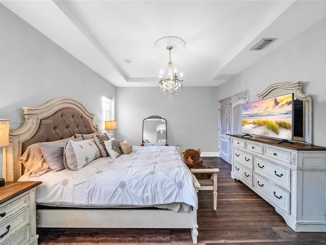 15602 SW 161st St, Miami FL 33187