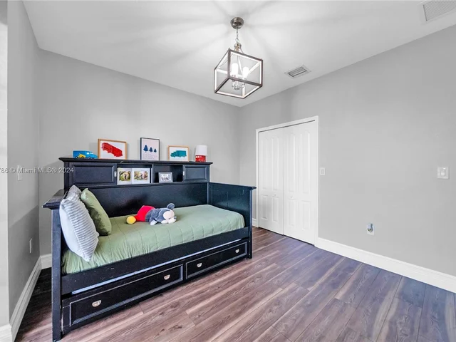 15602 SW 161st St, Miami FL 33187