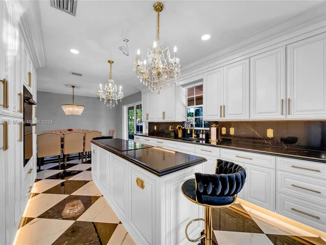 15602 SW 161st St, Miami FL 33187