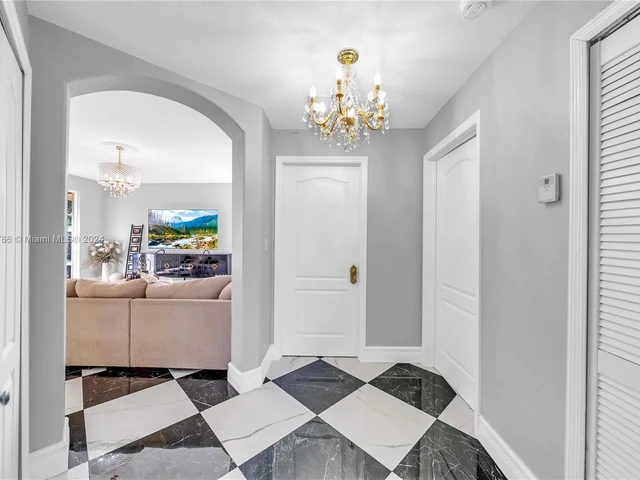 15602 SW 161st St, Miami FL 33187