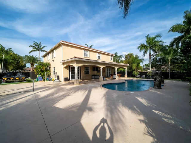 15602 SW 161st St, Miami FL 33187