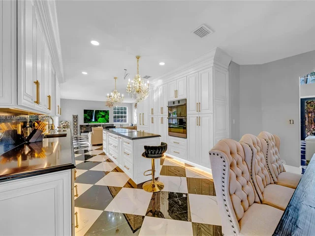 15602 SW 161st St, Miami FL 33187