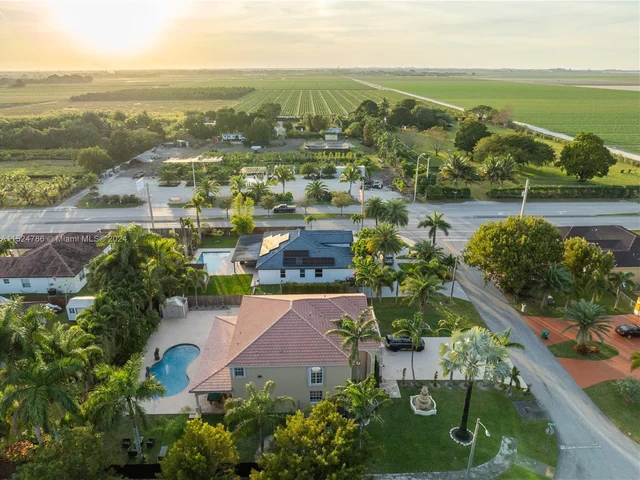 15602 SW 161st St, Miami FL 33187