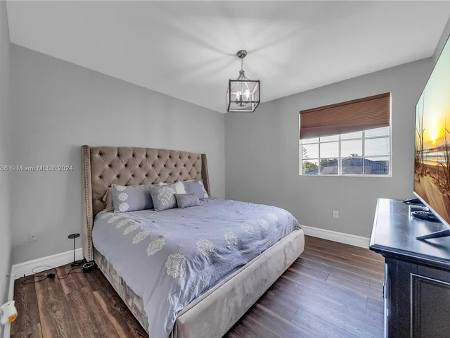 15602 SW 161st St, Miami FL 33187