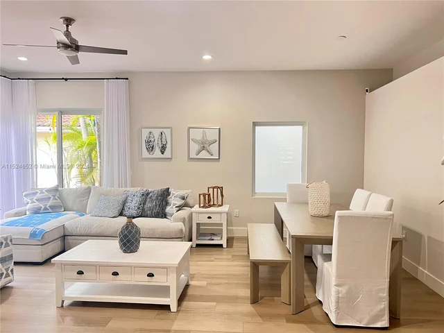 1480 Sweetbay Way, Hollywood FL 33019