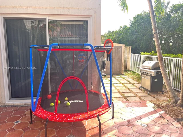 1480 Sweetbay Way, Hollywood FL 33019