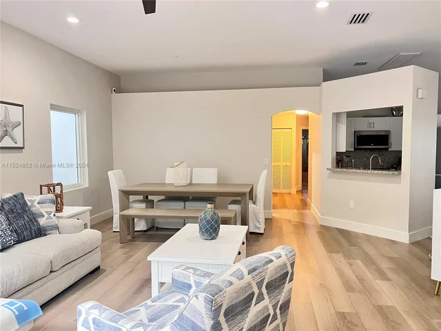 1480 Sweetbay Way, Hollywood FL 33019