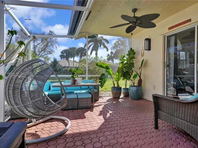 5276 Bodega Pl, Delray Beach FL 33484
