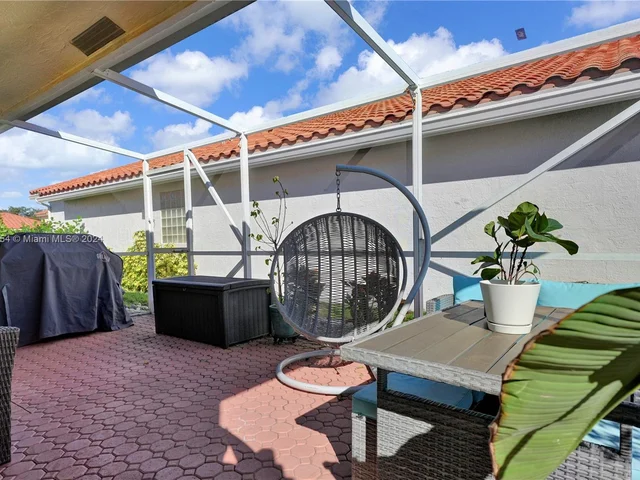 5276 Bodega Pl, Delray Beach FL 33484