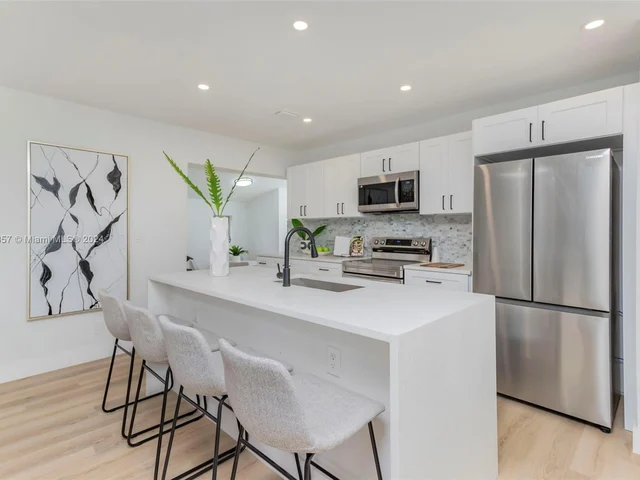 1307 NW 16th St, Fort Lauderdale FL 33311