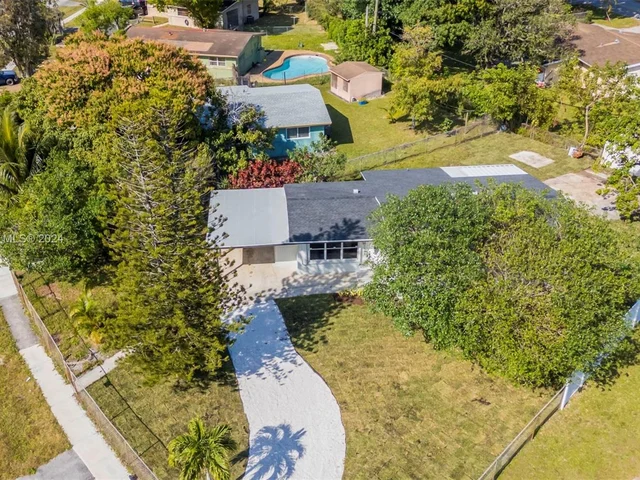 1307 NW 16th St, Fort Lauderdale FL 33311