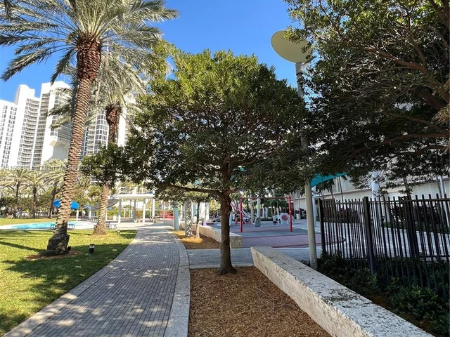 19380 Collins Ave # 1402, Sunny Isles Beach FL 33160