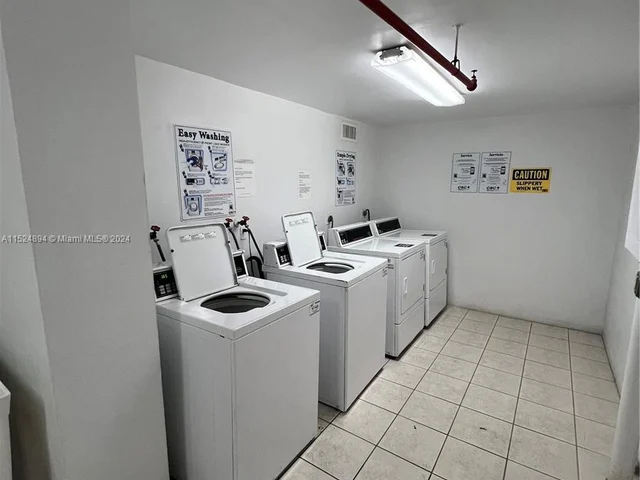 19380 Collins Ave # 1402, Sunny Isles Beach FL 33160