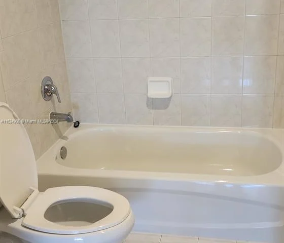 4242 NW 2th st # 1502, Miami FL 33126