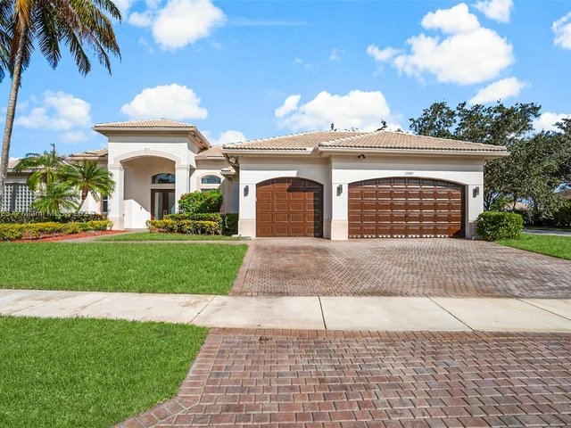 15005 SW 35th St, Davie FL 33331