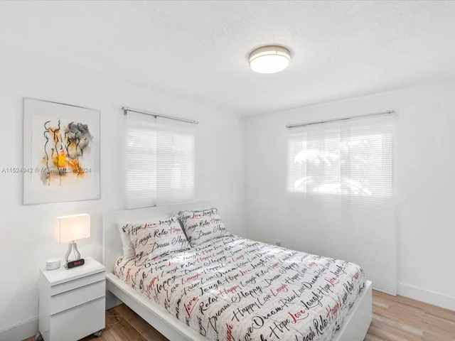 8436 SW 143rd Ave, Miami FL 33183