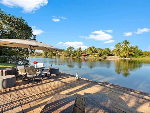 8436 SW 143rd Ave, Miami FL 33183