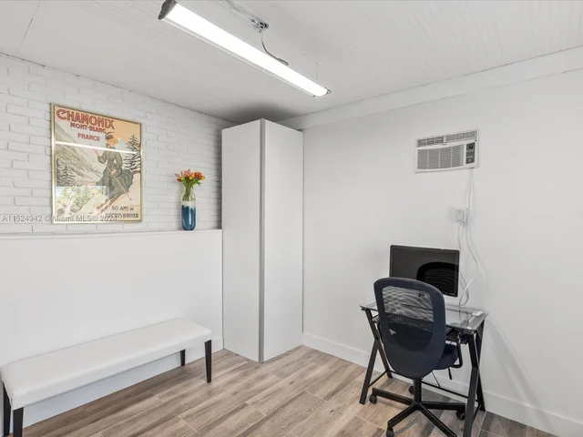 8436 SW 143rd Ave, Miami FL 33183