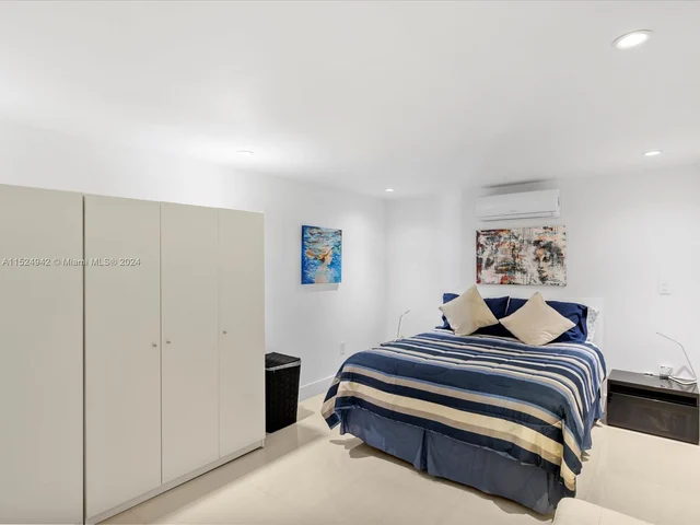 8436 SW 143rd Ave, Miami FL 33183