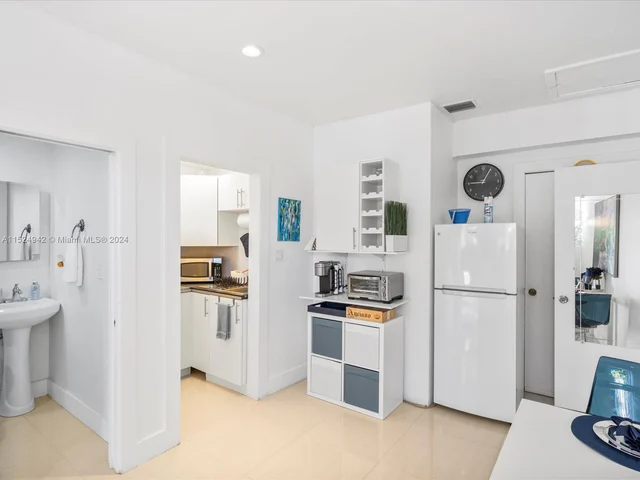 8436 SW 143rd Ave, Miami FL 33183