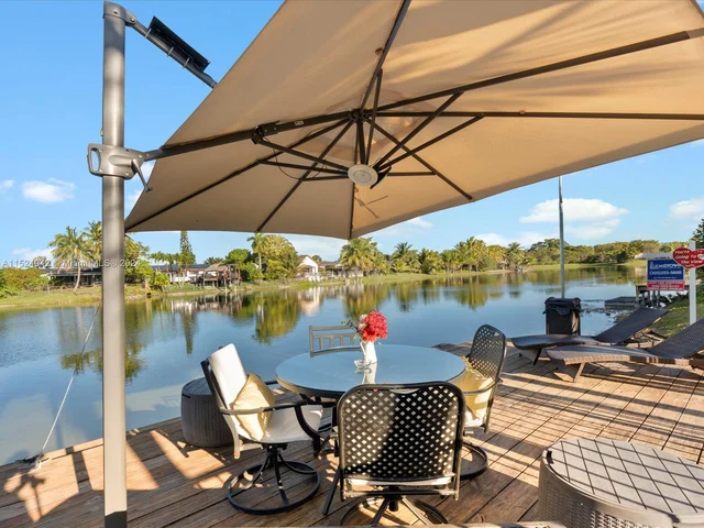 8436 SW 143rd Ave, Miami FL 33183