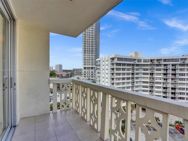 1817 S Ocean Dr # 928, Hallandale Beach FL 33009