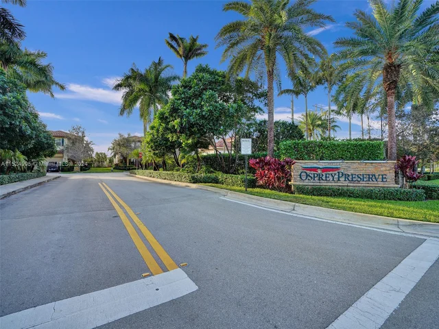 5208 Falcon Trl, Davie FL 33314