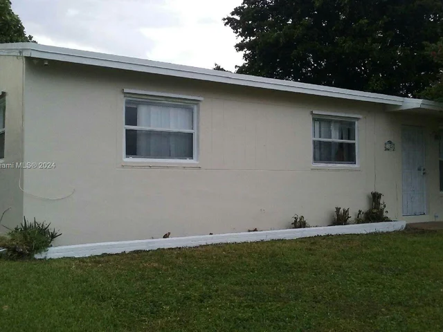 22320 SW 112th Ave, Miami FL 33170