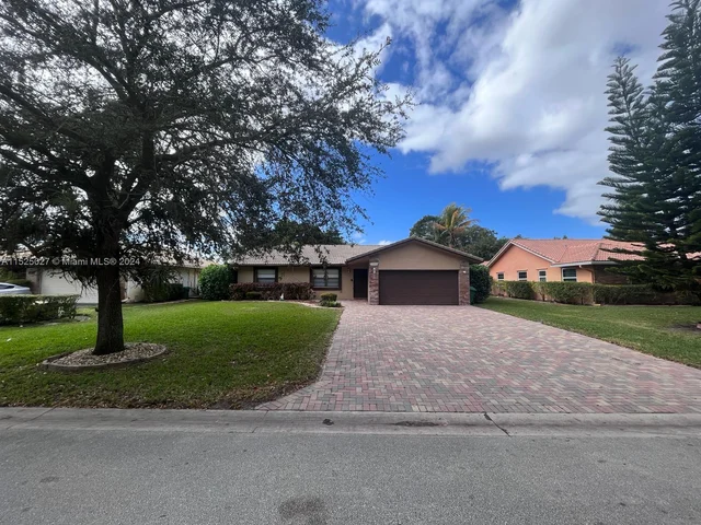 1448 NW 111th Ave, Coral Springs FL 33071