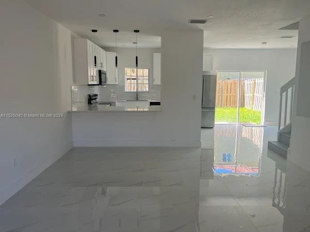 14346 SW 134th Pl, Miami FL 33186