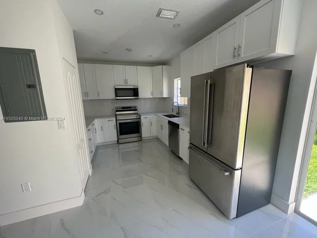 14346 SW 134th Pl, Miami FL 33186