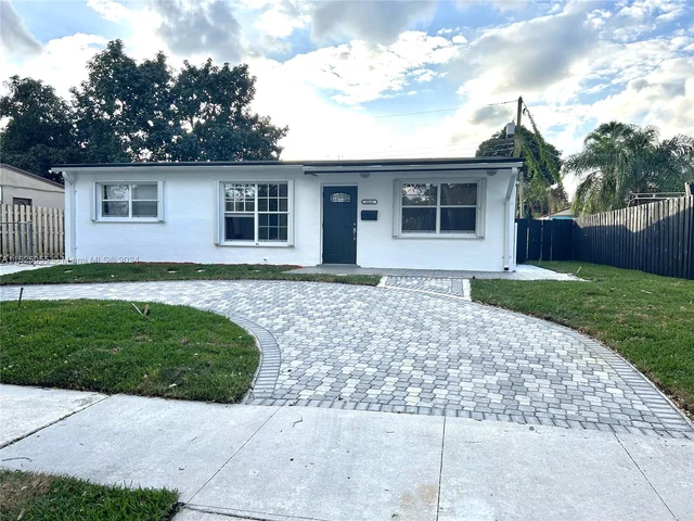 3430 N 72nd Ave, Hollywood FL 33024