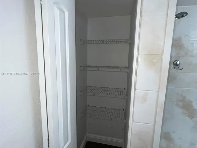 3430 N 72nd Ave, Hollywood FL 33024