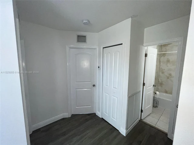 3430 N 72nd Ave, Hollywood FL 33024