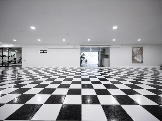 7125 Los Pinos Blvd, Coral Gables FL 33143