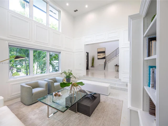 7125 Los Pinos Blvd, Coral Gables FL 33143