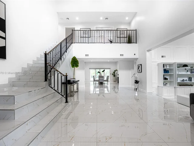 7125 Los Pinos Blvd, Coral Gables FL 33143