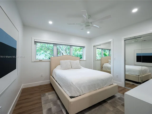 7125 Los Pinos Blvd, Coral Gables FL 33143