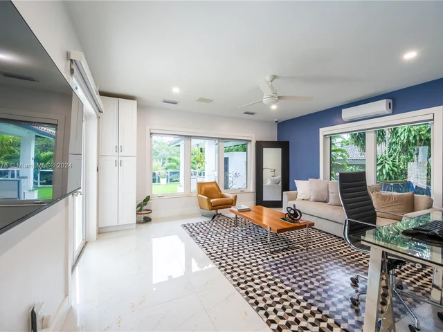 7125 Los Pinos Blvd, Coral Gables FL 33143