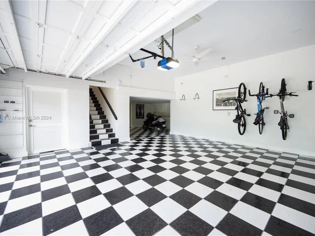 7125 Los Pinos Blvd, Coral Gables FL 33143