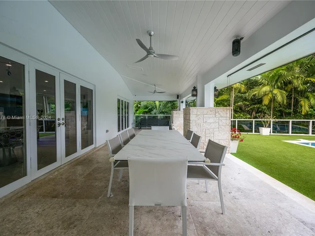 7125 Los Pinos Blvd, Coral Gables FL 33143