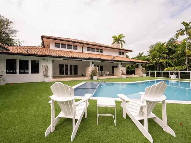 7125 Los Pinos Blvd, Coral Gables FL 33143