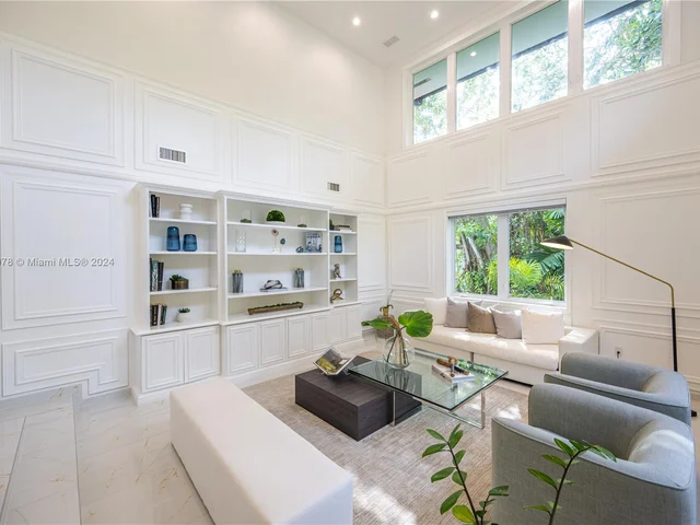 7125 Los Pinos Blvd, Coral Gables FL 33143