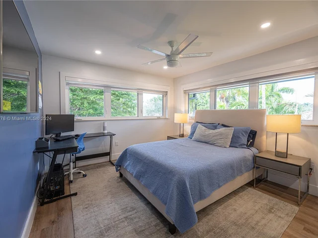 7125 Los Pinos Blvd, Coral Gables FL 33143