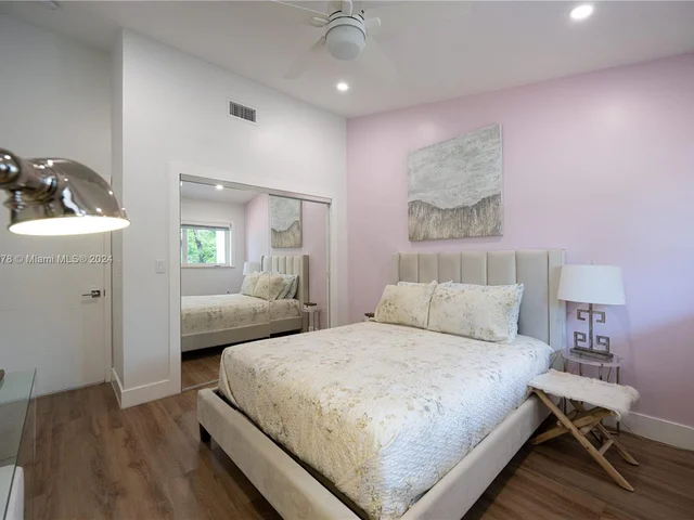 7125 Los Pinos Blvd, Coral Gables FL 33143