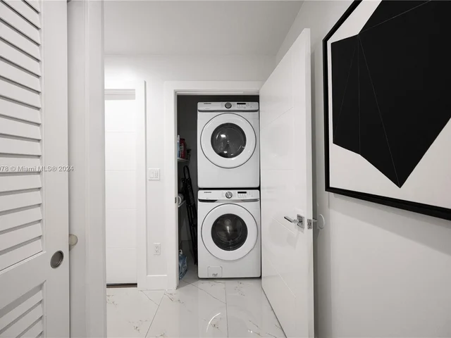 7125 Los Pinos Blvd, Coral Gables FL 33143